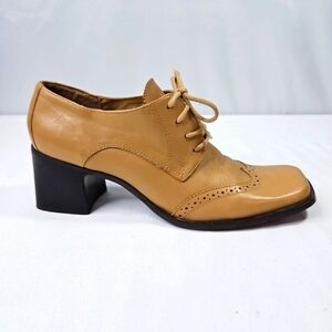 Bakers Vintage Tan Leather Oxfords/Loafers Size 8 Chunky Block Heels